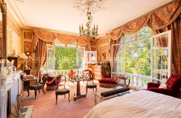 EXCLUSIVITÉ - Le Vésinet - Élégante maison de maître au cœur d’u — photo 4