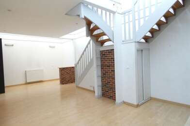 Appartement 3 pièces 740 €