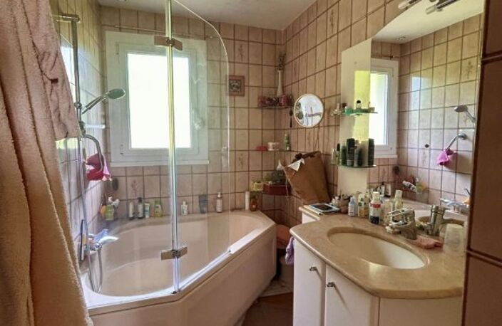 MAISON CONTEMPORAINE - 8 pièces  - dépendances - bassin - mare - terrain clos 1493 m2 — photo 5
