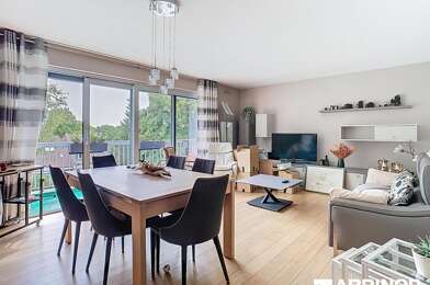 Appartement 4 pièces 1350 €