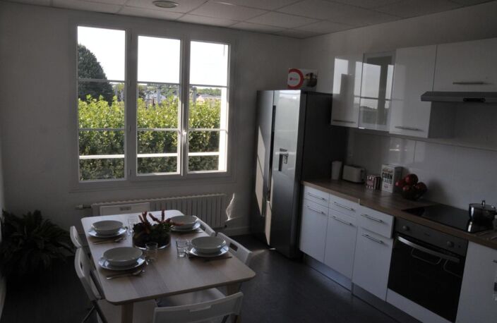 Mieux qu'un studio, une chambre meublée avec services — photo 2