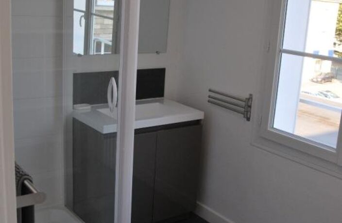 Mieux qu'un studio, une chambre meublée avec services — photo 4