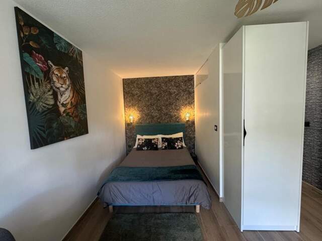 Appartement À Vendre — photo du bien
