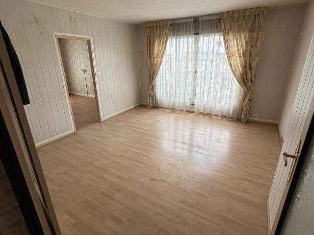 Appartement À Vendre — photo du bien