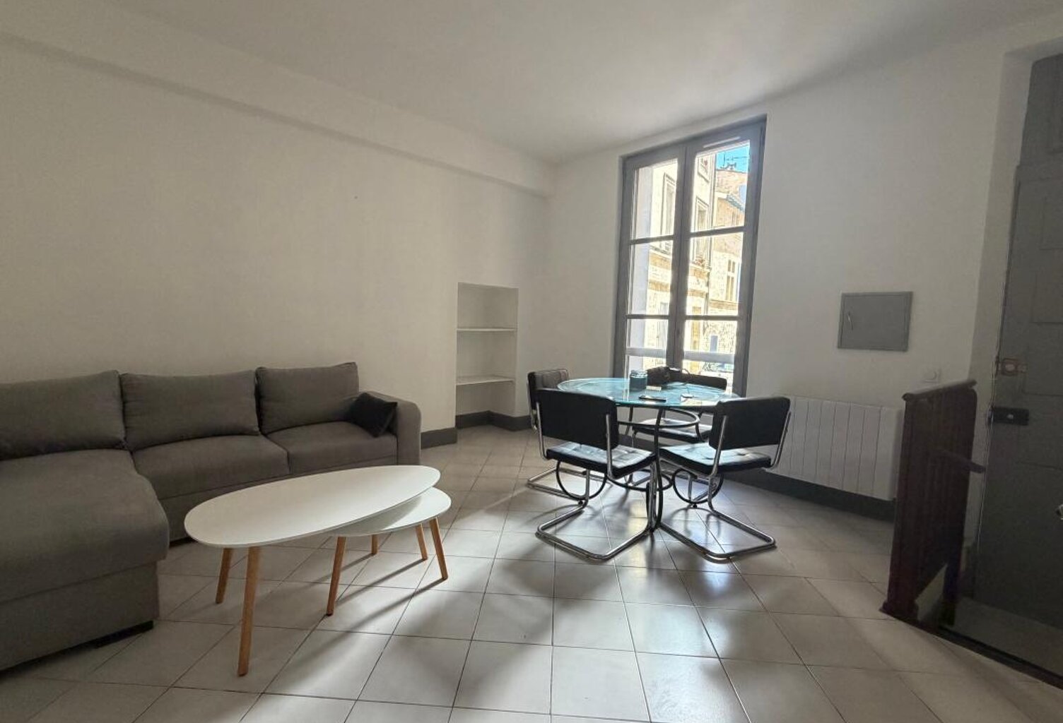 Appartement À Louer — photo 1