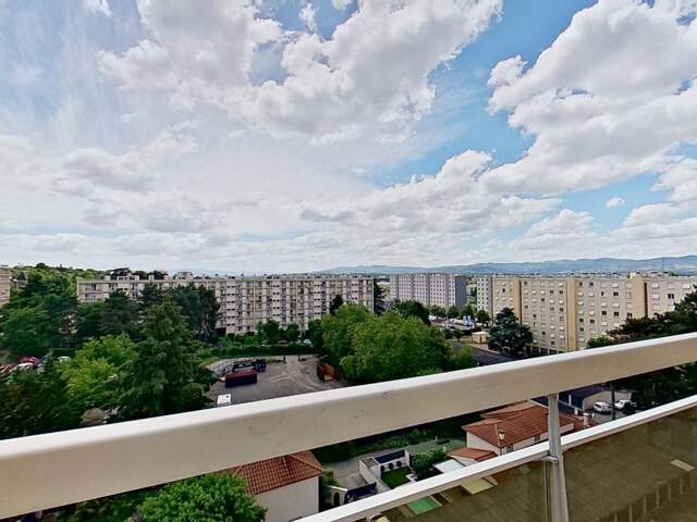 Appartement À Vendre — photo du bien