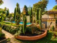 Ensemble immobilier de caractère – 488 m² – Jardin, piscine et 3 logements indépendants — photo 2