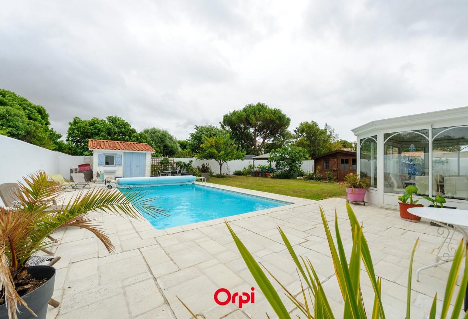 Maison familiale à Angoulins comprenant quatre chambres, dont une de 14 m² au rez-de-chaussée, avec salle d’eau et un WC séparé — photo 1