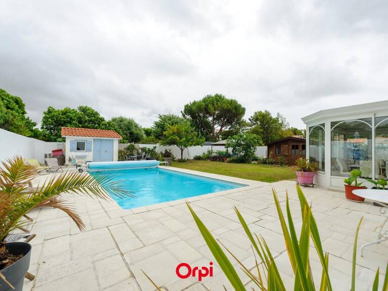 Maison familiale à Angoulins comprenant quatre chambres, dont une de 14 m² au rez-de-chaussée, avec salle d’eau et un WC séparé — photo 1
