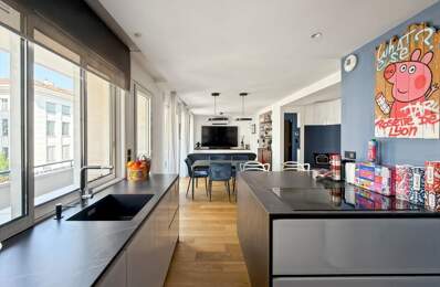 Appartement familial entièrement rénové avec balcon à vivre, garage — photo du bien