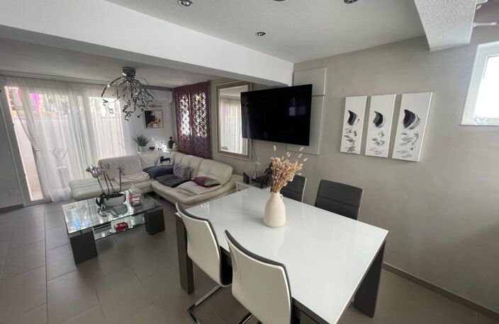 MAISON 4 PIECES ENTIEREMENT RENOVEE  3 CHAMBRES JARDIN PISCINE CUISINE D ETE — photo 5