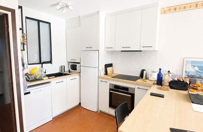 Appartement À Vendre Type 2 48 m² dernier étage - Domaine de la coudoulière — photo 3
