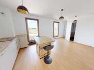 GRAND HAMEAU - F2 AVEC GRANDE TERRASSE, ASCENSEUR ET STATIONNEMENT PRIVATIF — photo 4