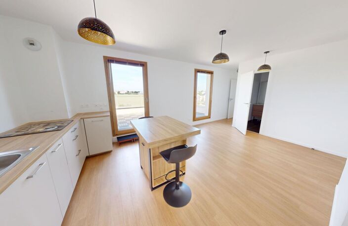 GRAND HAMEAU - F2 AVEC GRANDE TERRASSE, ASCENSEUR ET STATIONNEMENT PRIVATIF — photo 4