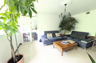 Appartement 3 pièces 901 €
