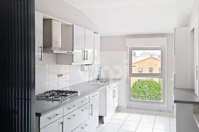 Appartement 5 pièces 1300 €