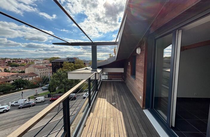 Appartement à vendre – T2 avec terrasse – Quartier des Carmes — photo 3