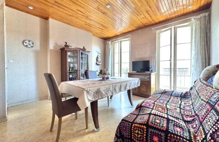 À VENDRE APPARTEMENT T3 TRAVERSANT DE 75,27M² - 13006 MARSEILLE — photo 2