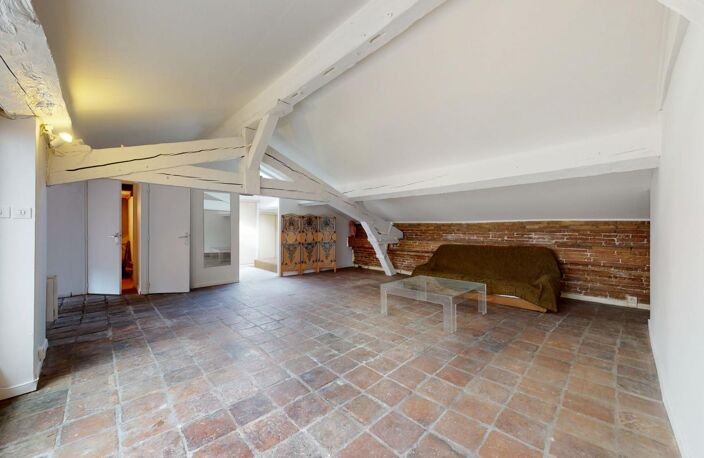 Loft toulousain en plein coeur des Carmes (avec 12m2 de loggia) — photo 2