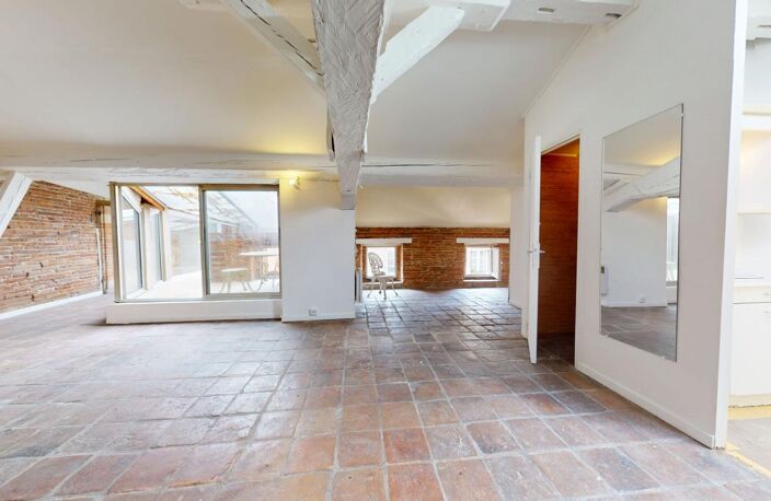 Loft toulousain en plein coeur des Carmes (avec 12m2 de loggia) — photo 4