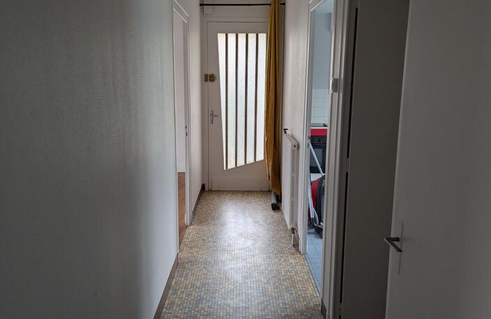 Maison T2 65 m² à louer — photo 3