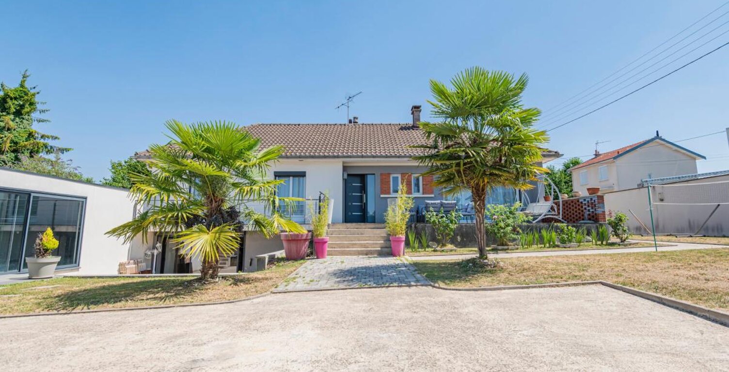 Maison À Vendre — photo 1