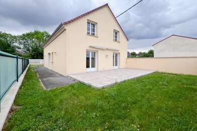 Maison 4 pièces 1560 €