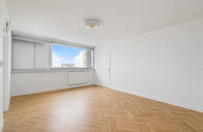 BAGNOLET (93) - APPARTEMENT - 4 PIÈCES FAMILIAL AVEC VUE PANORAMIQUE SUR PARIS — photo 3
