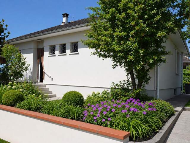 Lafrançaise  82130 , Entre Montauban et  Moissac: Maison  plain-pied  82 m², 5 Pièces , 3 chambres avec jardin privatif et garage fermé — photo du bien