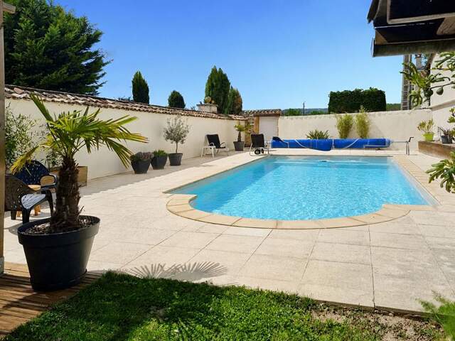 Maison Les Cheres 8 pièces 220 m2, garage, piscine — photo du bien