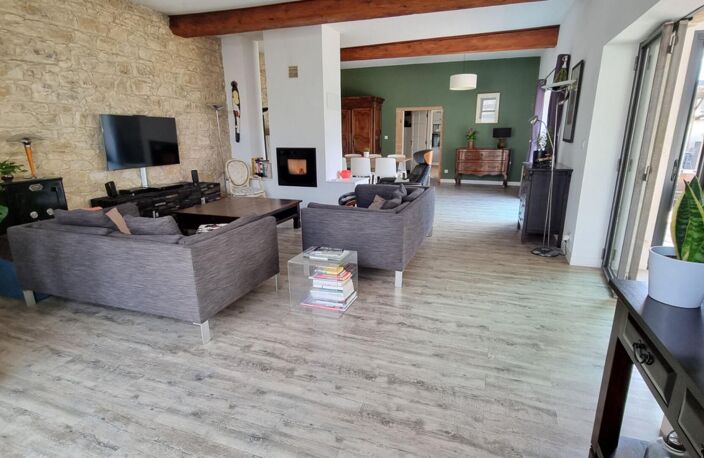 Maison Les Cheres 8 pièces 220 m2, garage, piscine — photo 3