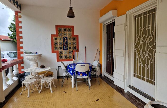Appartement  4 pièce(s) 117 m2 , 3  chambres, rez-de-chaussée, grande terrasse, Gourbeyre — photo 5