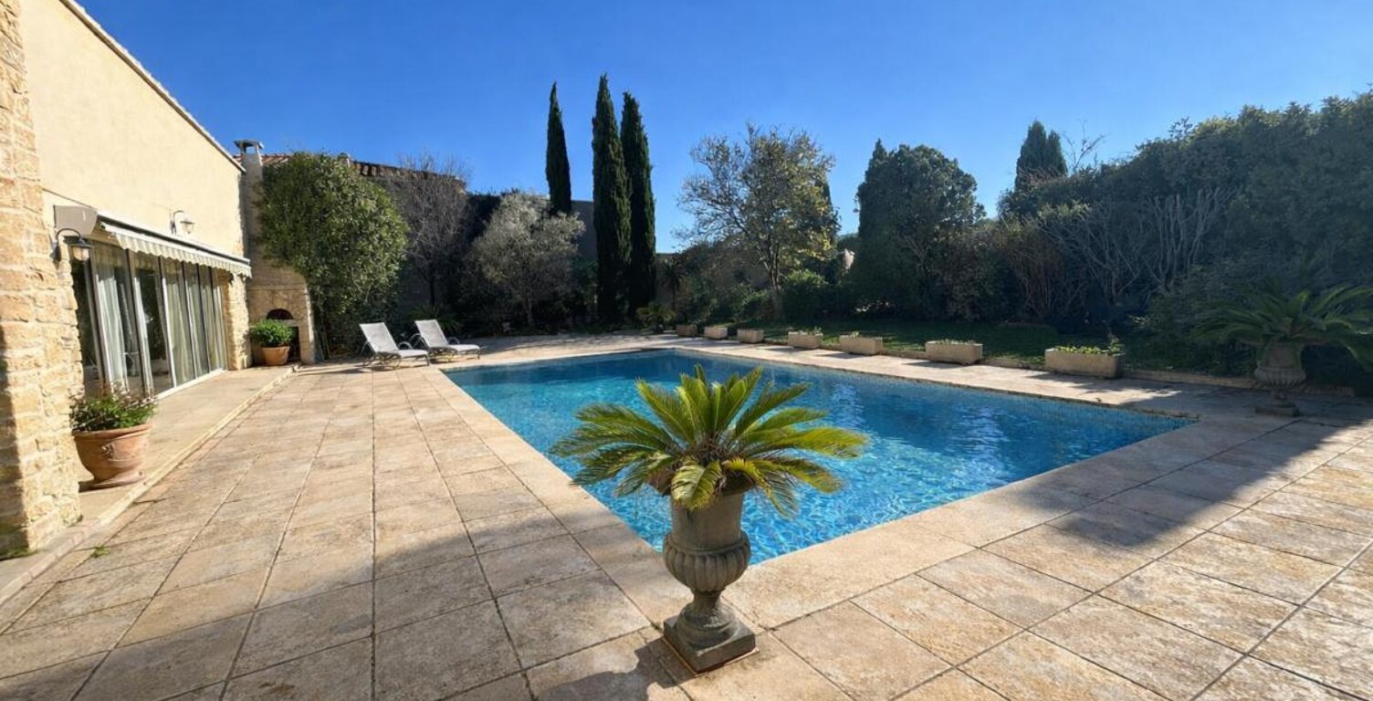 St Victoret - Propriété de 429 m² avec dépendances, piscine, pool house — photo 1