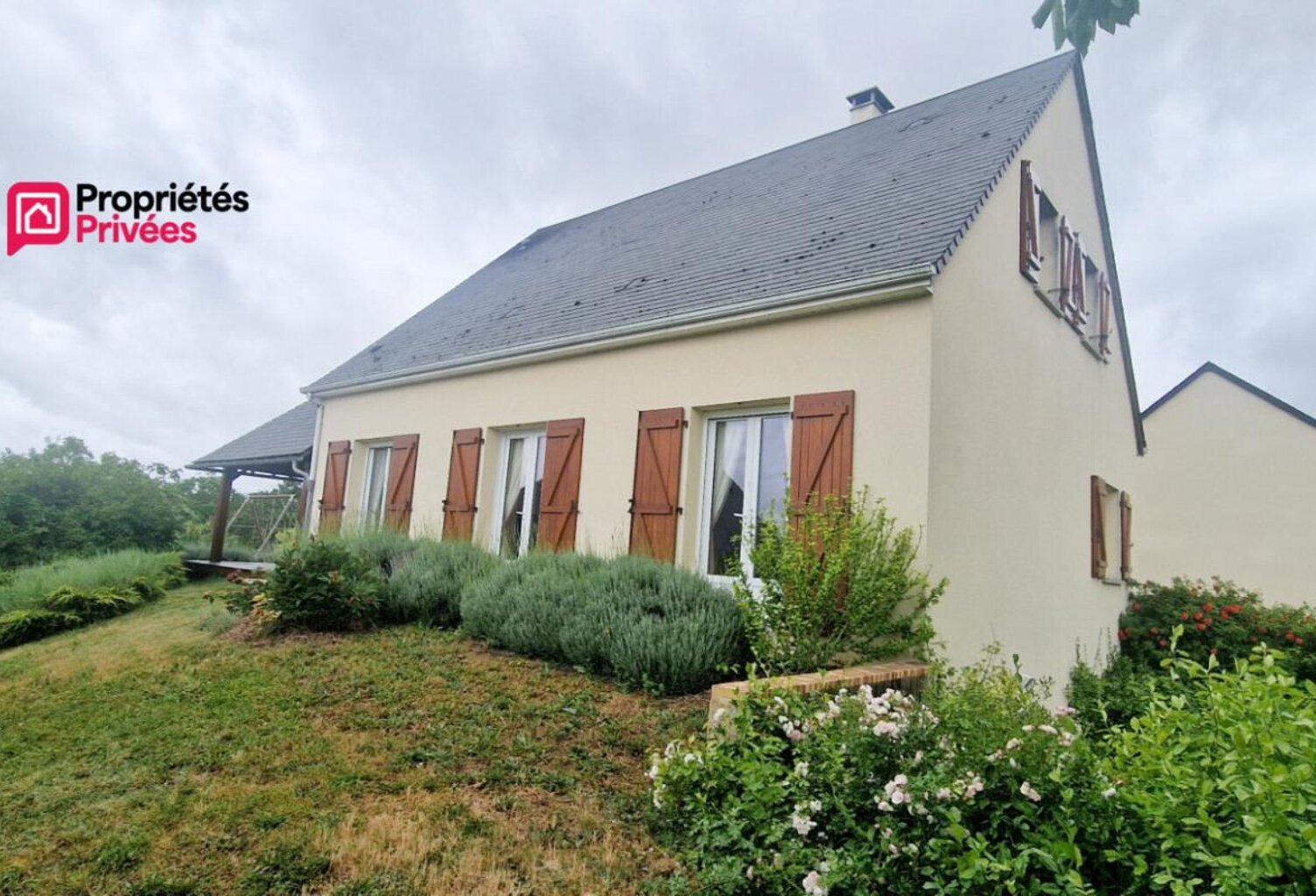 Pavillon de 139 m² - 6 pièces et 4 chambres sur sous-sol - terrain de 1486 m² — photo 1