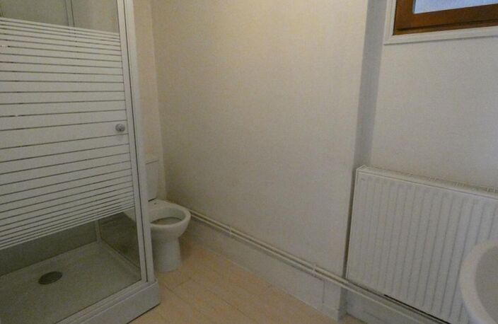 Appartement Ivry La Bataille  (44 m²)+ combles — photo 4