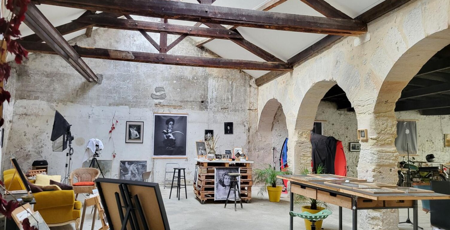 24000 Perigueux maison divisée en 2 apparts  f2 et f3 et atelier professionnel  artistique et galerie — photo 1
