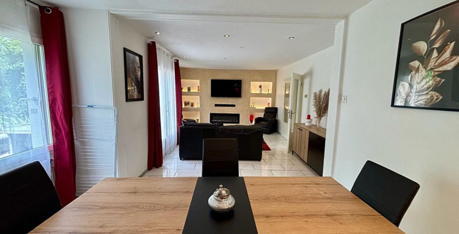 Maison mitoyenne des deux côtés -101 m² habitables sur terrain de 274 m² - 3 chambres — photo 1