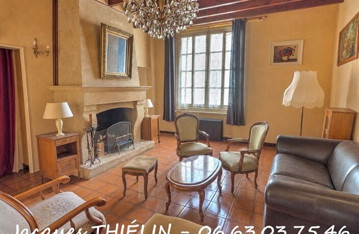 MAISON DE VILLE À FORT POTENTIEL AVEC JARDIN, DÉPENDANCES ET LOGEMENT ANNEXE — photo 3