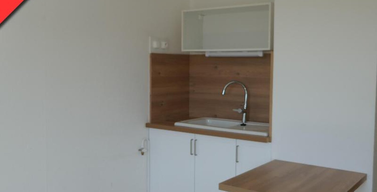 Location appartement 1 pièce 32 m² à Saint-Étienne (42000) — photo 1