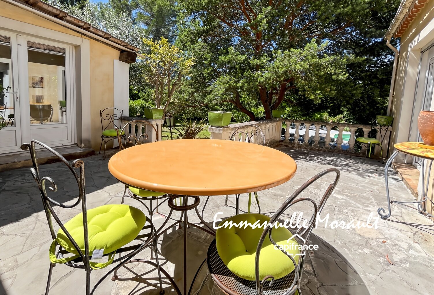 Villa provençale de plain-pied avec 4 chambres et piscine à Bagnols-en-Forêt — photo 1