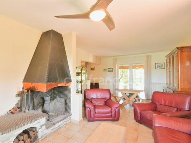 Maison à vendre 5 pièces MONTARNAUD (34) terrain de 2000m2 avec piscine sans vis à vis — photo du bien