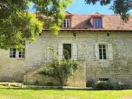 Belle propriété historique en pierre avec parc arboré - Dépendances et piscine - à vendre - proche de CASTILLONNES (47) — photo 3