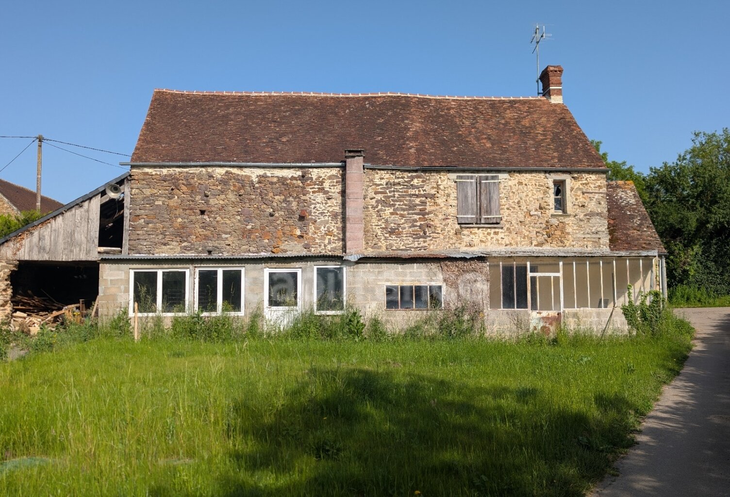 Maison en pierre à rénover  – Terrain de 1 380 m² - FRANCHEVILLE proche Ecouché et Argentan - Orne - Normandie — photo 1