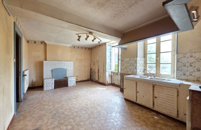 Grande maison en pierre à fort potentiel — photo 5