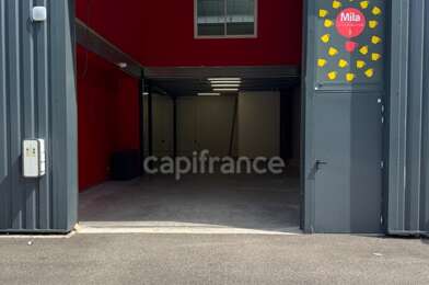 Local industriel 1 pièces 860 €