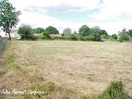 Terrain constructible à vendre de 1070 m² dans la commune de Savigny Lévescault — photo 2