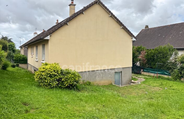 LE MANS Quartier Maillet-Bellevue Maison sur sous sol 4 chambres — photo 3