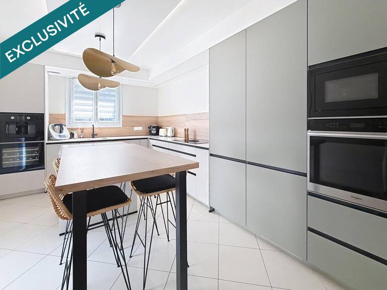 EXCLUSIVITÉ  ÉLÉGANTE MAISON FAMILIALE AVEC PISCINE À CHAMPIGNY — photo 1