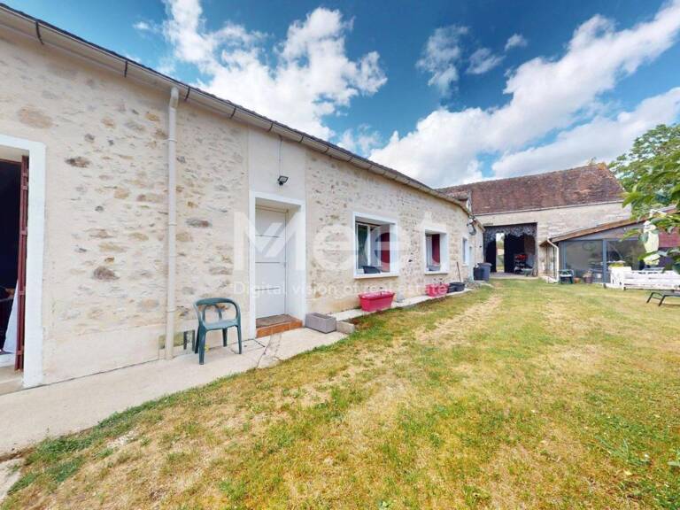 Maison - 6 pièces - 4 chambres — photo 1