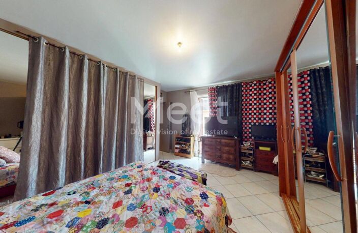 Maison - 6 pièces - 4 chambres — photo 3
